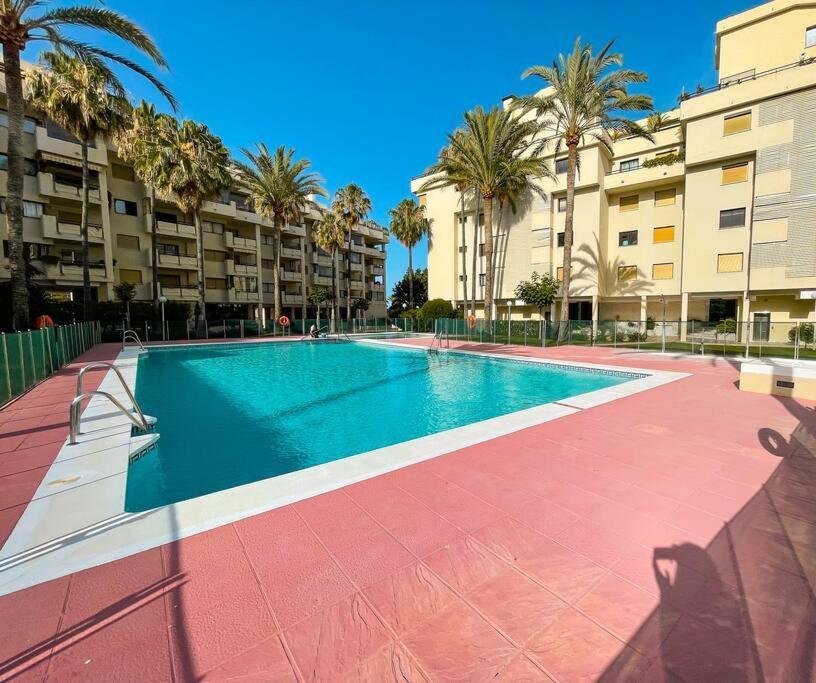 Seafront Apartment With Direct Access To The Beach Torremolinos Esterno foto