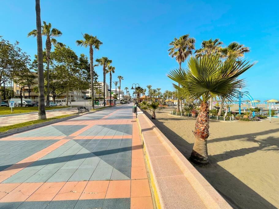 Seafront Apartment With Direct Access To The Beach Torremolinos Esterno foto