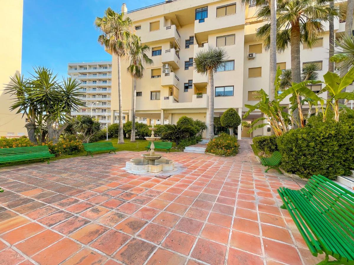 Seafront Apartment With Direct Access To The Beach Torremolinos Esterno foto